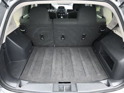 Used 2016 Jeep Compass Sport FWD image 21