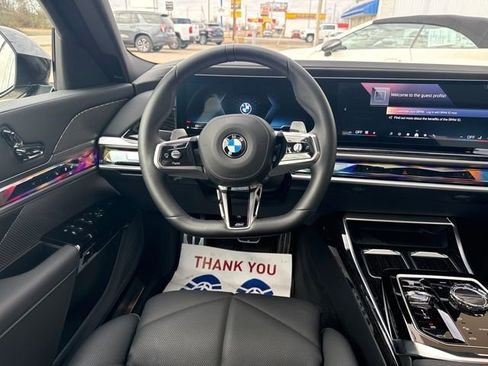 Used 2024 BMW 740i xDrive 740i xDrive image 12