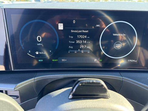 Used 2025 Hyundai Santa Fe Calligraphy image 22