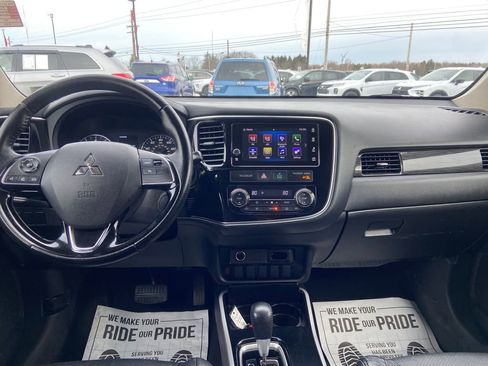 Used 2017 Mitsubishi Outlander SEL image 19