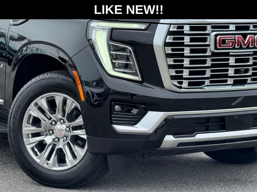 Used 2026 GMC Yukon Denali AWD/4WD image 3