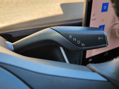 Used 2018 Tesla Model 3 Long Range image 12