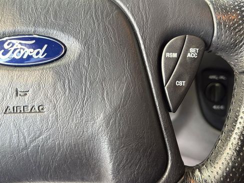 Used 2002 Ford Escape XLT image 12