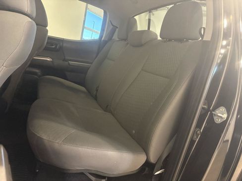 Used 2023 Toyota Tacoma SR5 AWD/4WD image 30