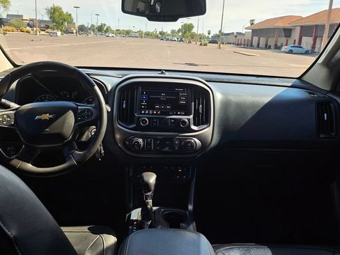 Used 2022 Chevrolet Colorado Z71 w/ Trail Boss Package AWD/4WD image 31