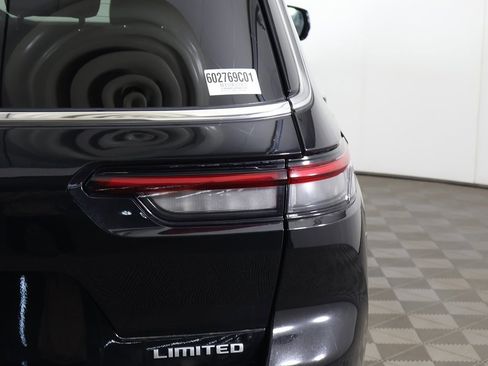 Used 2024 Jeep Grand Cherokee L Limited w/ Luxury Tech Group II image 20