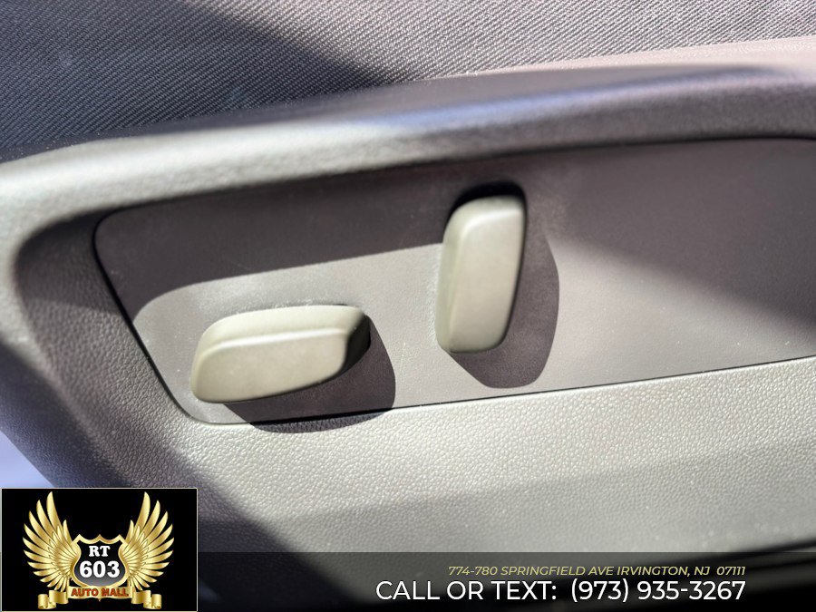 Used 2023 Buick Envision Essence FWD image 19