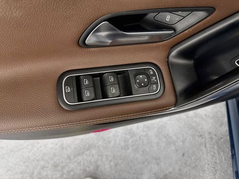 Used 2021 Mercedes-Benz CLA 250 image 18