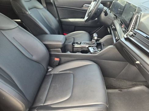 Certified 2024 Kia Sportage EX FWD image 13