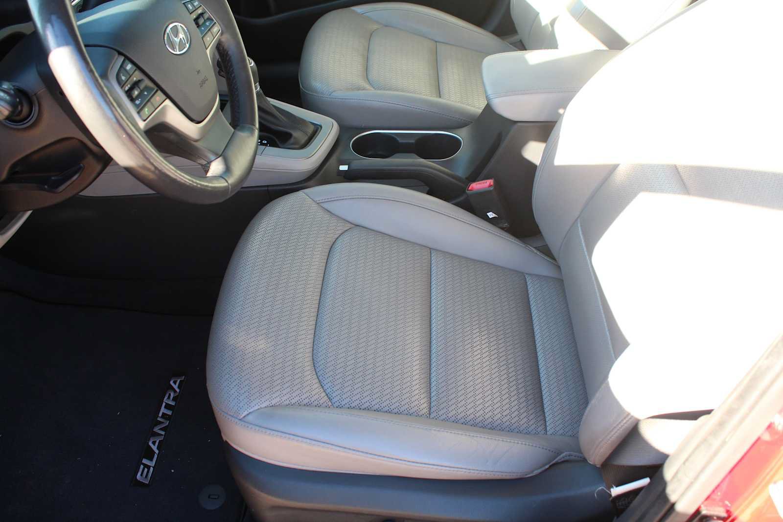 Used 2017 Hyundai Elantra Limited FWD image 28