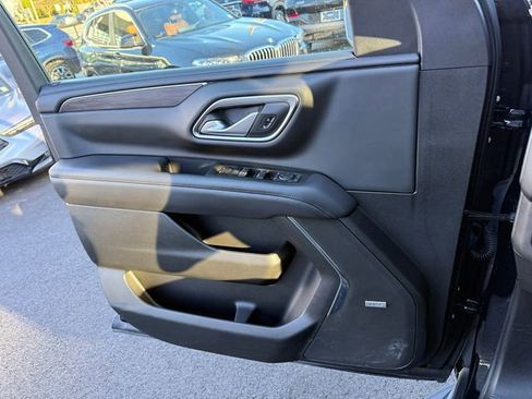 Used 2022 Chevrolet Tahoe LT w/ LT Signature Plus Package image 25