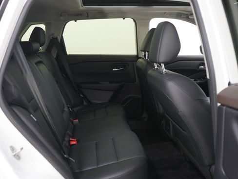 Used 2023 Nissan Rogue SV w/ SV Premium B Package AWD/4WD image 12