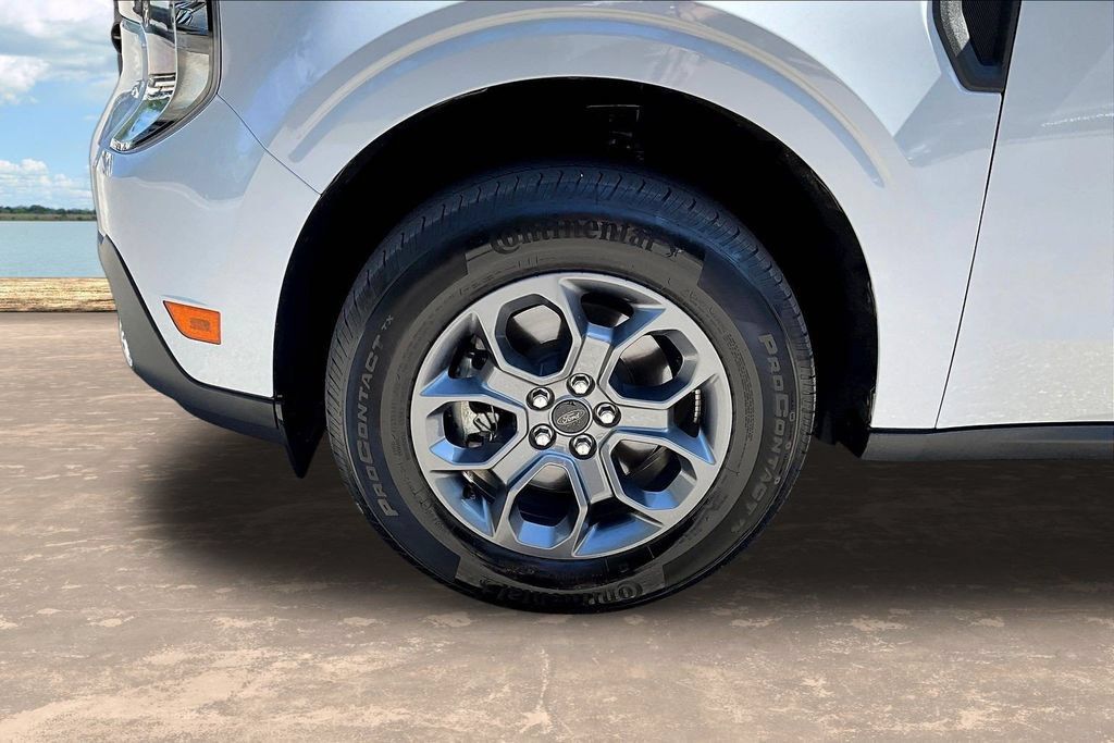 Certified 2025 Ford Maverick XLT w/ XLT Luxury Package AWD/4WD image 36