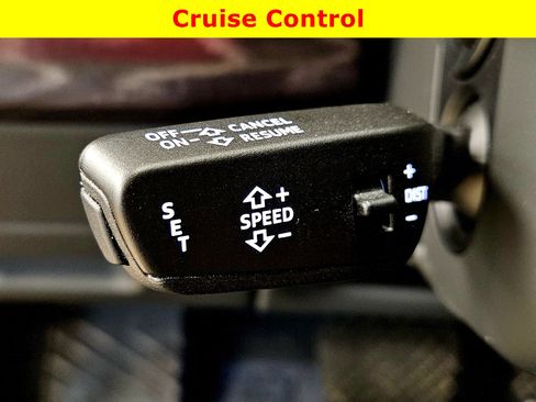 Used 2019 Audi Q8 Premium Plus image 40