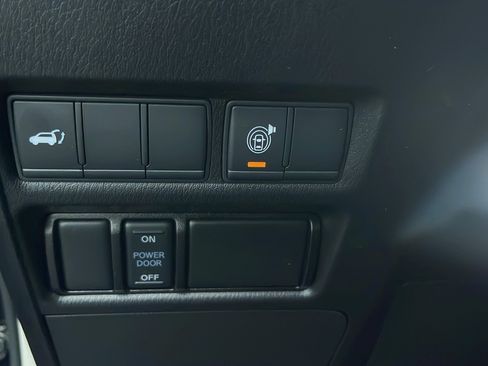 Used 2021 Nissan Armada SL w/ Captain's Chairs Package AWD/4WD image 21