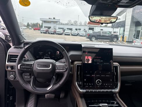 New 2026 GMC Yukon Denali Ultimate AWD/4WD image 15