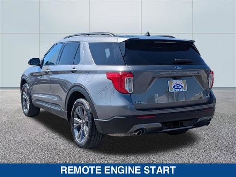 Used 2023 Ford Explorer XLT w/ Equipment Group 202A AWD/4WD image 3
