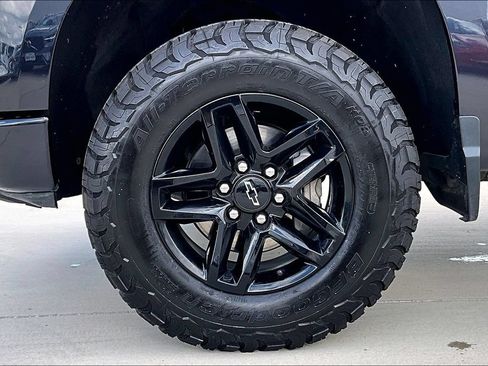 Used 2023 Chevrolet Silverado 1500 LT Trail Boss w/ Protection Package AWD/4WD image 10