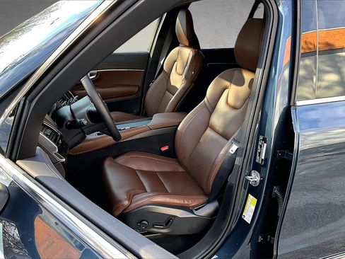 Used 2024 Volvo XC90 B6 Ultimate w/ Protection Package Premier image 21