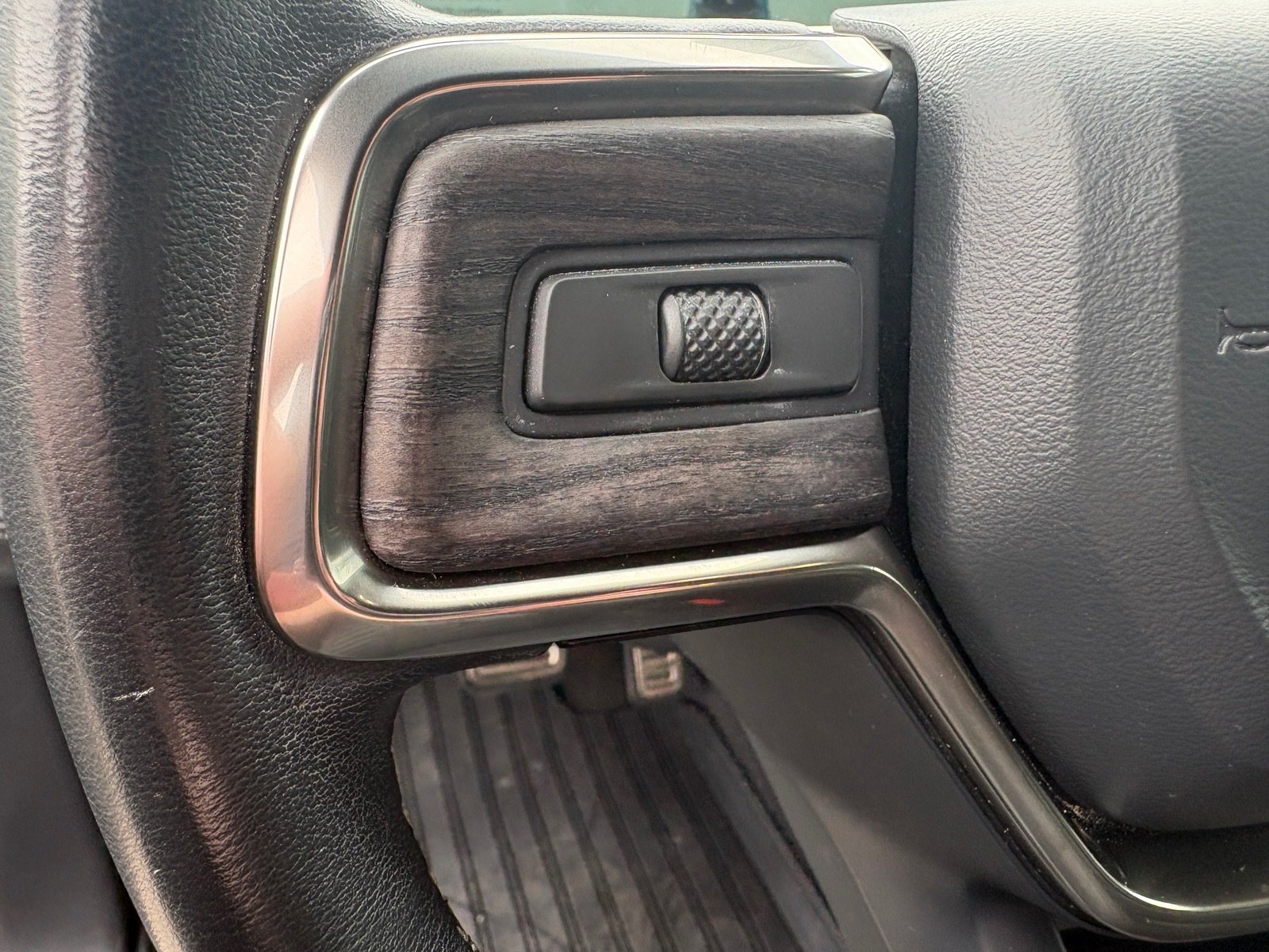 Used 2022 Rivian R1T Adventure AWD/4WD image 13