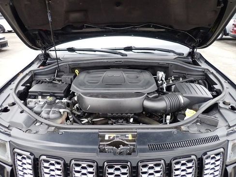 Used 2022 Jeep Grand Cherokee Laredo X image 12