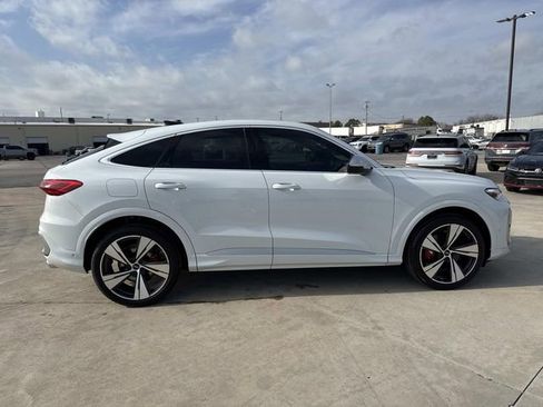 New 2025 Audi SQ5 Premium Plus image 8