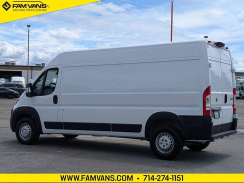Used 2026 RAM ProMaster 2500 w/ Convenience Group FWD image 5