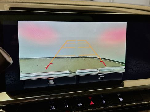 Used 2024 GMC Sierra 1500 Elevation image 23