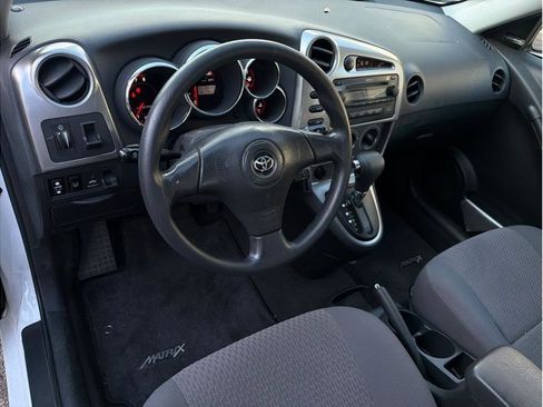 Used 2008 Toyota Matrix FWD image 2