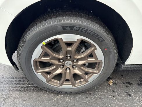 New 2025 Ford Expedition Max King Ranch image 9