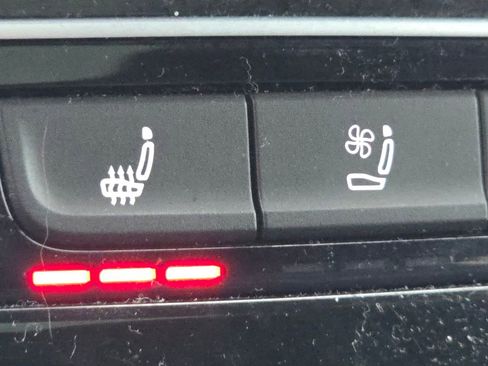 Used 2021 Volkswagen Atlas Cross Sport SEL Premium R-Line image 6