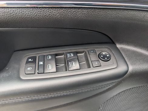 Used 2021 Jeep Grand Cherokee Limited AWD/4WD image 21