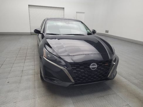 Used 2025 Nissan Altima 2.5 SR FWD image 14
