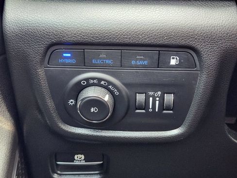 Used 2025 Jeep Grand Cherokee Trailhawk AWD/4WD image 23