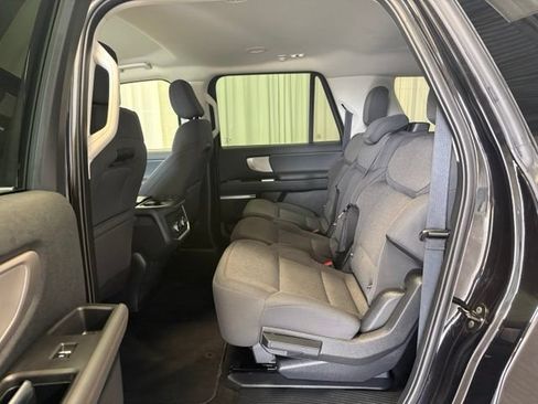 Used 2025 Ford Expedition Max Active AWD/4WD image 22