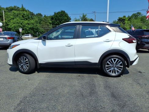 Certified 2024 Nissan Kicks SV FWD image 8