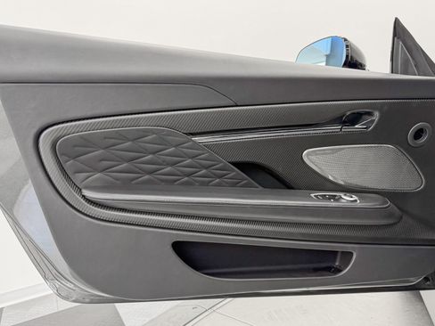 Used 2024 Aston Martin DB12 Coupe RWD image 29
