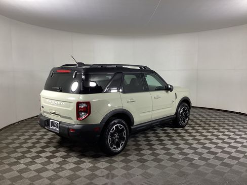 Used 2025 Ford Bronco Sport Outer Banks w/ Outer Banks Tech Package+ image 2