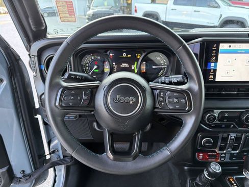 Used 2024 Jeep Wrangler Unlimited Rubicon 4xe AWD/4WD image 22