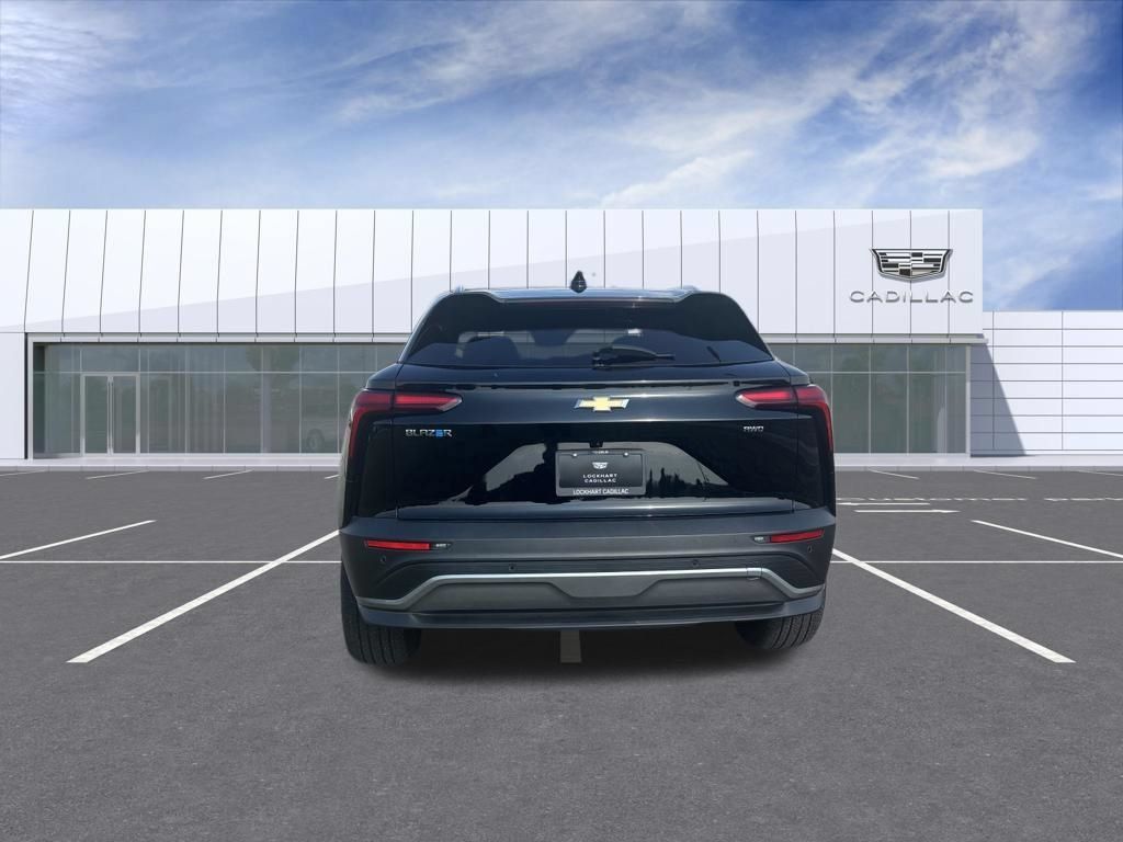 Used 2024 Chevrolet Blazer EV LT AWD/4WD image 13