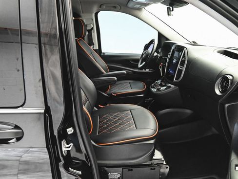 Used 2023 Mercedes-Benz Metris Passenger image 29