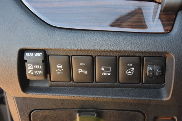 Used 2019 Toyota Sienna Limited Premium FWD image 33