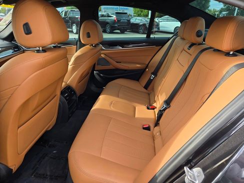 Used 2023 BMW 530e w/ Premium Package RWD image 11