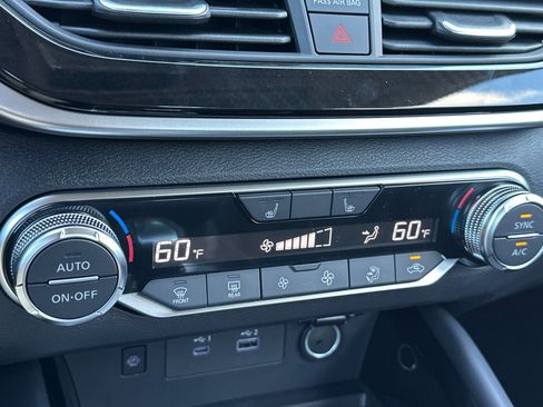 New 2025 Nissan Altima 2.5 SR w/ SR Premium Package image 19