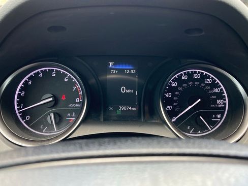 Used 2024 Toyota Camry SE FWD image 12