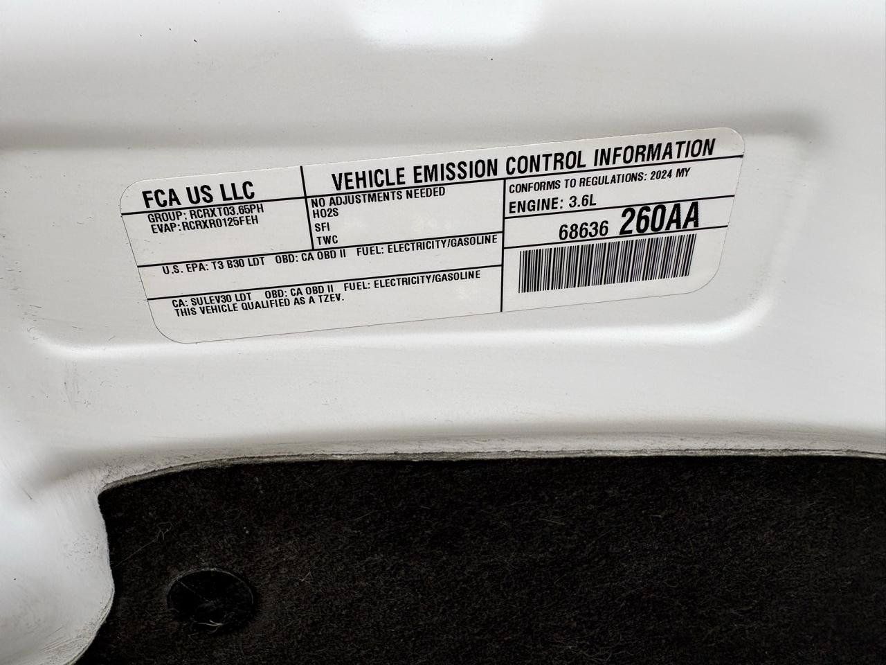 Used 2024 Chrysler Pacifica Limited FWD image 60