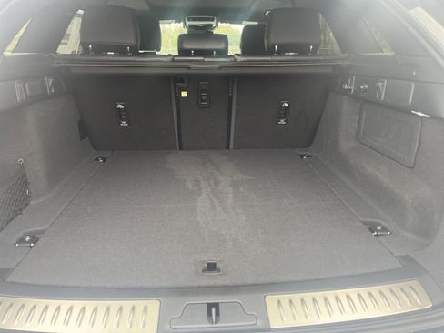 New 2025 Land Rover Range Rover Velar Dynamic SE image 28