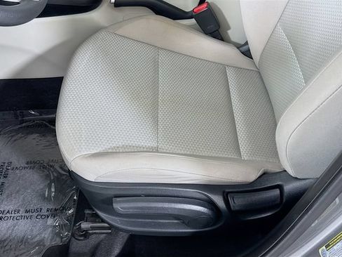 Used 2025 Kia Soul LX FWD image 18