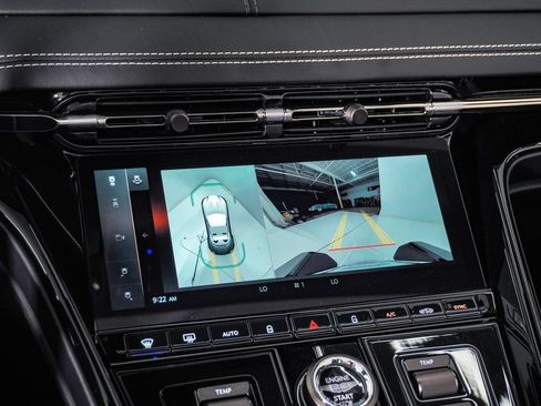 Used 2024 Aston Martin DB12 Convertible RWD image 30