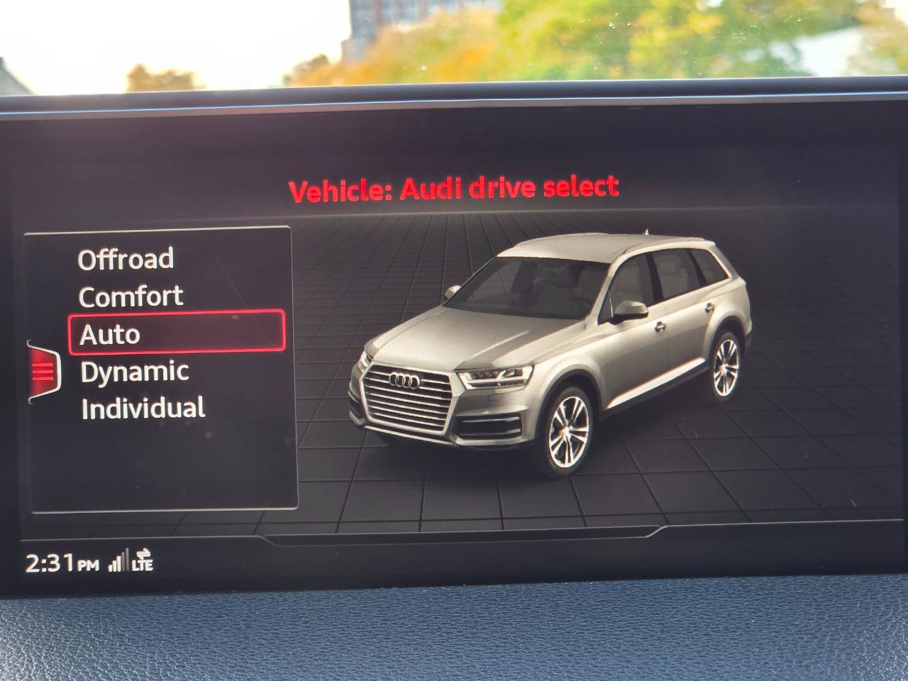 Used 2018 Audi Q7 3.0T Premium Plus w/ Premium Plus Package AWD/4WD image 27